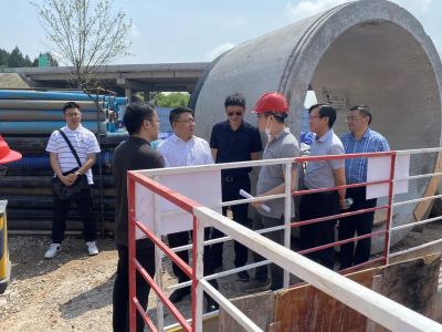 成都东部新区党工委专职副书记刘勇一行调研张老引水管道工程项目